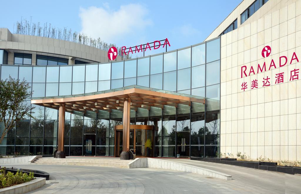 Ramada Nanjing Hotel Nanking Buitenkant foto